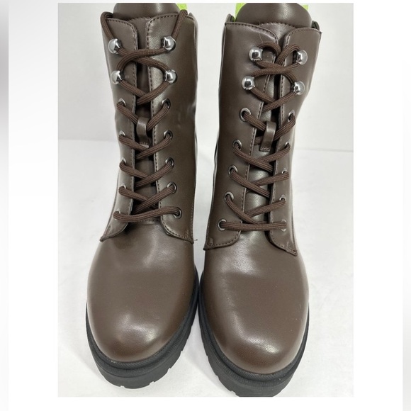 Aerosoles Esen Women size 9
Brown 3" Block Heel Lace-Up
Combat Boot Size NEW - Picture 2 of 11